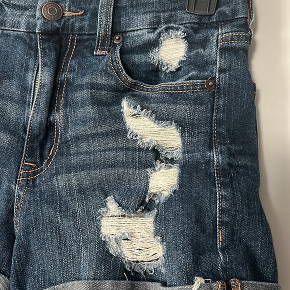 AERO denim shorts. High rise curvy MIDI-3” size 4 - Picture 2 of 6